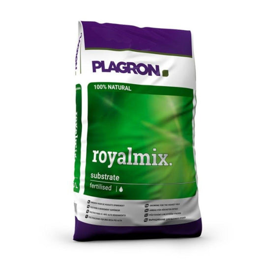 Una confezione di Plagron Royalmix – Coltivazione con la massima resa di Bertels B.V. presenta un design verde-viola con le scritte «100 % naturale» e «concimato con humus di lombrico», che mettono in risalto la miscela premium di fertilizzanti organici, con simboli che ne descrivono in dettaglio le caratteristiche.