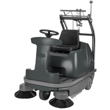 Spazzatrice uomo a bordo Numatic NU 12, HE, TRS con 2a spazzola laterale | Confezione (1 pezzo)