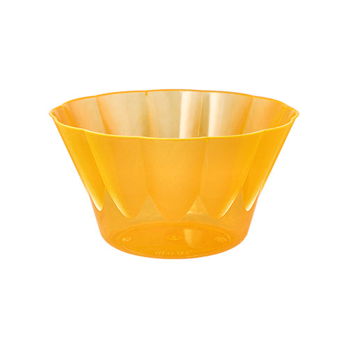 Le coppe per gelato e dessert Starpak 50 sono ciotole rotonde in PS arancione (500 ml, Ø 13 cm, 7,5 cm), ideali per servire gelati e dessert. Presentate su uno sfondo bianco semplice, donano uno stile vivace a qualsiasi ambiente.