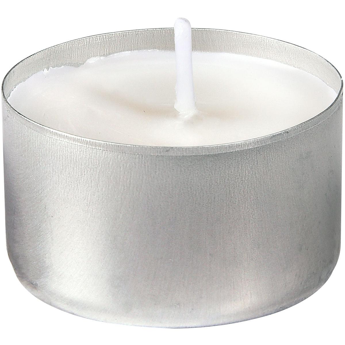 Una candela tealight bianca (Ø39 mm) della Duni GmbH in un supporto rotondo argentato, non accesa e su sfondo bianco. Questo Big Pack da 300 pezzi offre 300 candele, ciascuna con una durata di combustione fino a 6 ore - ideale per eventi.
