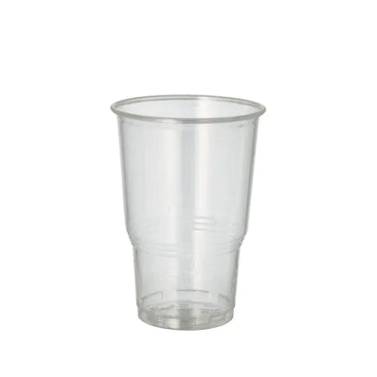 Il bicchiere per bevande fredde da 70 PAPSTAR, PLA "pure" chiarissimo con bordo in schiuma di PAPSTAR GmbH si erge su uno sfondo bianco semplice e presenta il suo design ecologico, ideale per servire bevande fredde.