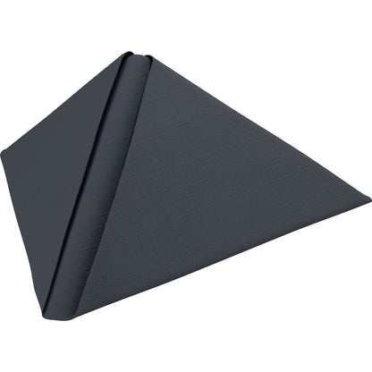 Il tovagliolo Dunilin 40 x 40 cm 1/4 piega della Duni GmbH è in grigio scuro, ha una forma triangolare e una superficie strutturata; appare piegato e potrebbe essere adatto per tenere in piedi un tablet, un libro o un dispositivo senza mani.