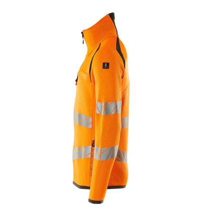Maglione lavorato ai ferri con maglione lavorato a maglia con cerniera corta