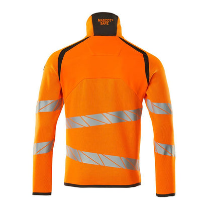 Maglione lavorato ai ferri con maglione lavorato a maglia con cerniera corta