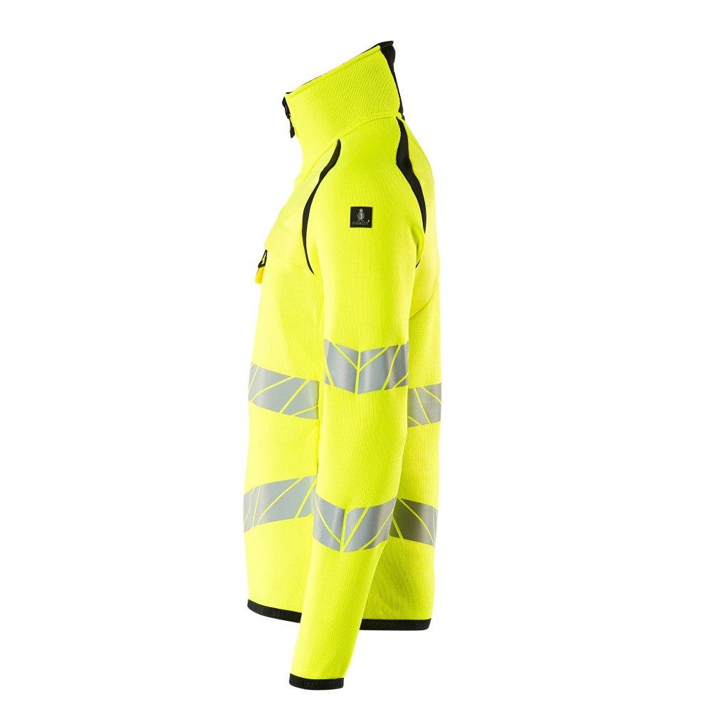 Maglione lavorato ai ferri con maglione lavorato a maglia con cerniera corta