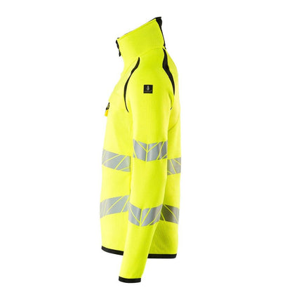 Maglione lavorato ai ferri con maglione lavorato a maglia con cerniera corta