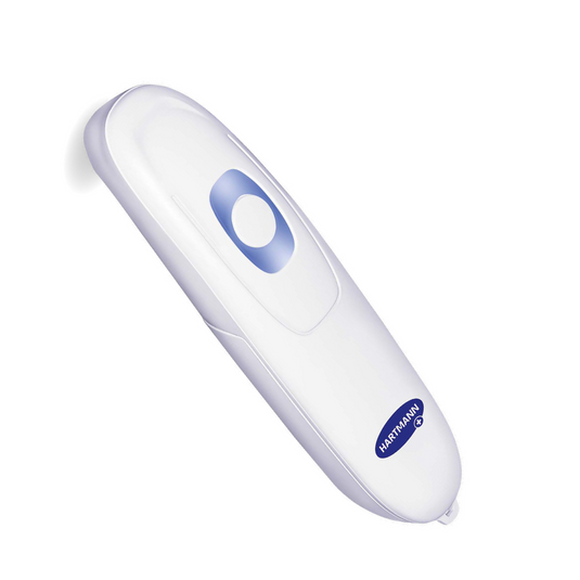 Guaritore digitale per punture di insetti con un solo pulsante e un display portatile, isolato su sfondo bianco. - Guaritore per punture di insetti HARTMANN | Confezione (1 pezzo) di Paul Hartmann AG