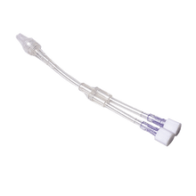 Connettore doppio per infusione