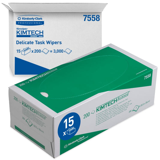 Eine Schachtel Kimberly-Clark GmbH Kimtech® Science Präzisionswischtücher (Weiß) mit Etikett und Menge ist vor der geöffneten Verpackung abgebildet. Jeder Karton enthält 15 Schachteln mit je 200 Präzisionswischtüchern für die Reinigung empfindlicher Oberflächen.