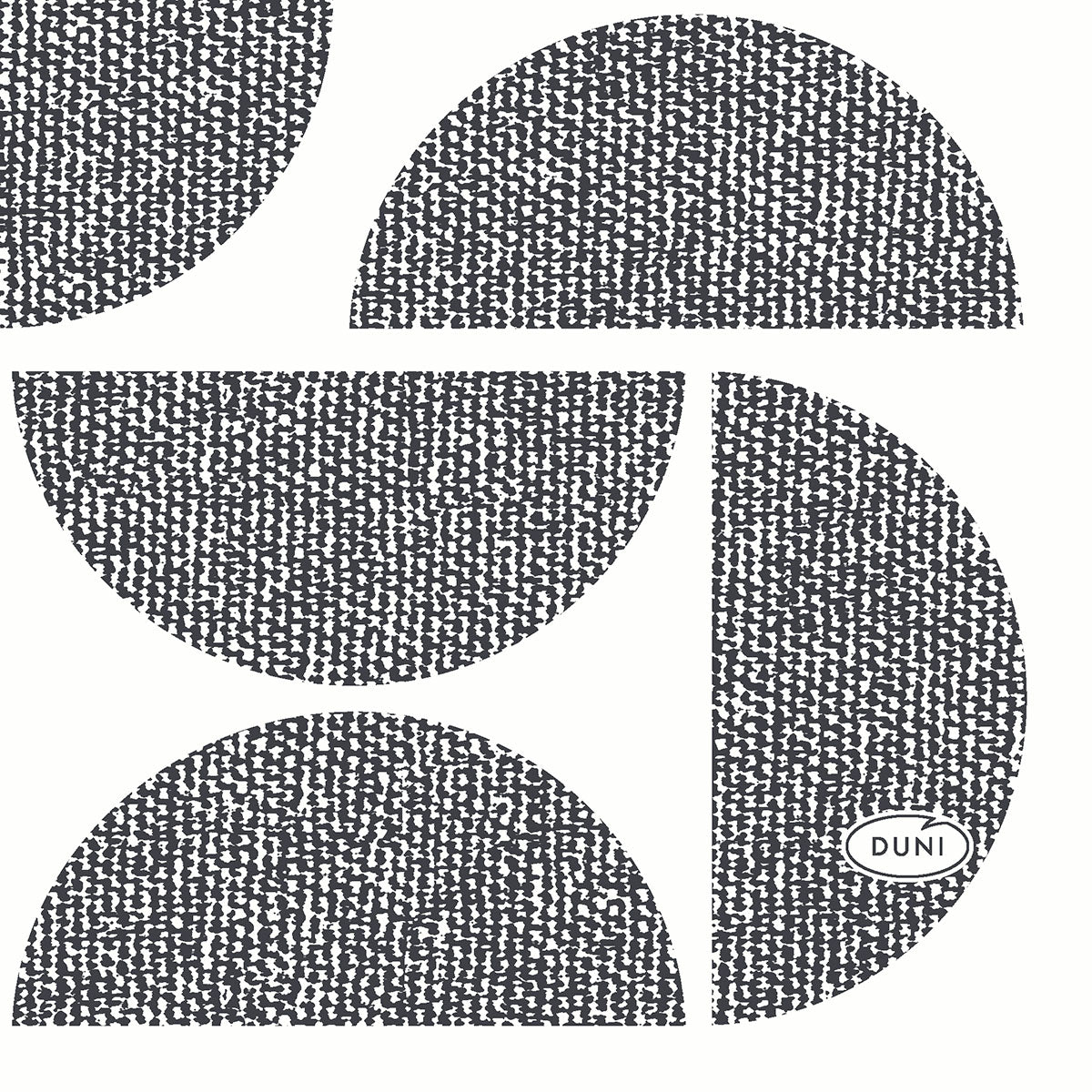 Quattro forme strutturate in bianco e nero - un quarto di cerchio, due semicerchi e un semicerchio verticale con la scritta "DUNI" - si trovano su uno sfondo semplice e riflettono lo stile elegante dei tovaglioli Dunisoft da 20 x 20 cm della Duni GmbH.