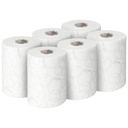 Sei rotoli bianchi di asciugamani Kleenex® Ultra™ Slimroll™ della Kimberly-Clark GmbH sono disposti in due file da tre - ideali per sistemi di dispenser stretti - su uno sfondo bianco semplice.