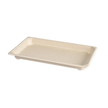 Il Sushi & Deli Tray Large di Duni GmbH è un vassoio rettangolare marrone in bagassa con rivestimento in PLA (237x145x22mm), con bordi rialzati e piedi corti, raffigurato su sfondo bianco. Confezione da 110 pezzi.