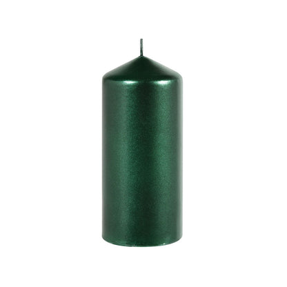 La candela a colonna 70x150mm Metallic di Duni GmbH è una candela alta, cilindrica e verde con un singolo stoppino e una punta appuntita - perfetta per tutti coloro che apprezzano le candele a colonna eleganti e senza fumo.
