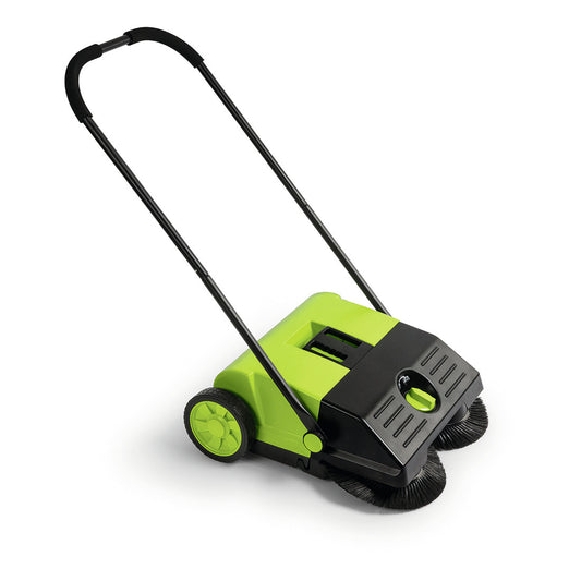 Die Nölle Profi Brush Prestige Handkehrmaschine 550 von Nölle Profi Brush Bürsten- & Pinseltechnik e.K. verfügt über zwei Tellerbürsten, zwei große Räder und einen langen Stiel - ideal für die Reinigung von Böden oder Außenflächen.