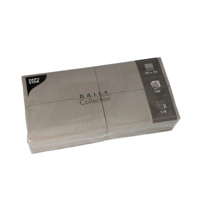 Un pacchetto rettangolare di tovaglioli grigi PAPSTAR della 'DAILY Collection', ideale per la decorazione della tavola, misura 32x32 cm. Il pacchetto contiene 150 tovaglioli, piegati in ottavi, che assicurano un comfort sostenibile. Un logo nell'angolo in alto a sinistra riporta 'PAPSTAR'.