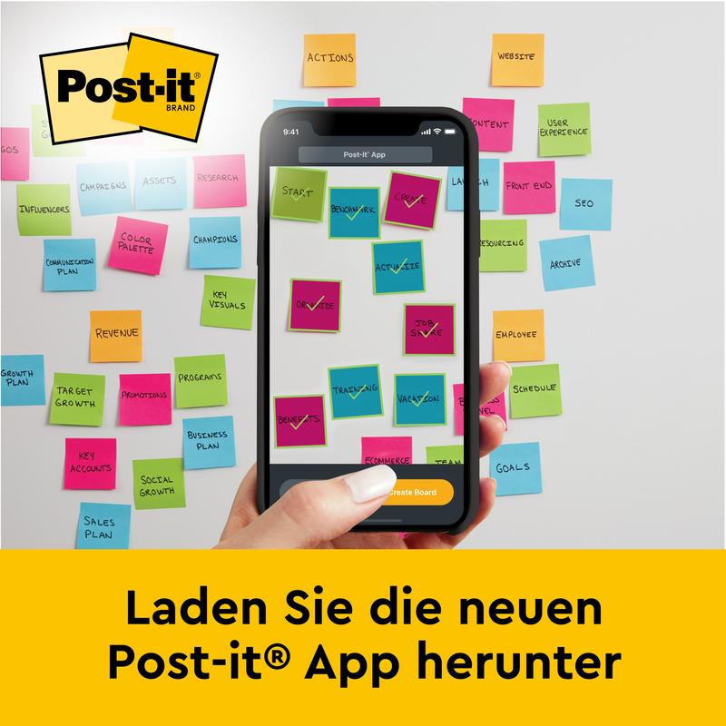 Una persona tiene uno smartphone con una lavagna digitale con note colorate, mentre dietro c'è un muro con un Post-it® Super Sticky Mini Meeting Chart autoadesivo/Flipchart Mini 577SS di 3M Deutschland GmbH. Il testo tedesco sottostante promuove la nuova app Post-it.