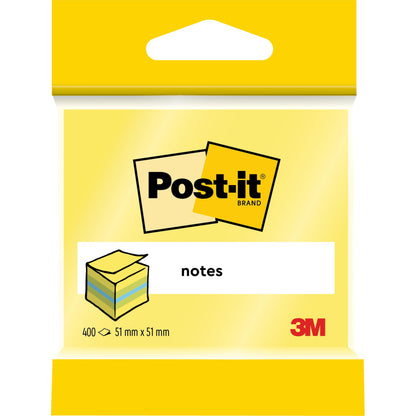 Eine Packung Post-it® Notes Mini Würfel von 3M Deutschland GmbH, 51 mm x 51 mm, 400 Blatt pro Block, in gelber Verpackung mit dem Post-it-Logo und der Abbildung eines Zettelstapels; auf der Vorderseite mit "400", "51 mm x 51 mm" und "notes" beschriftet.