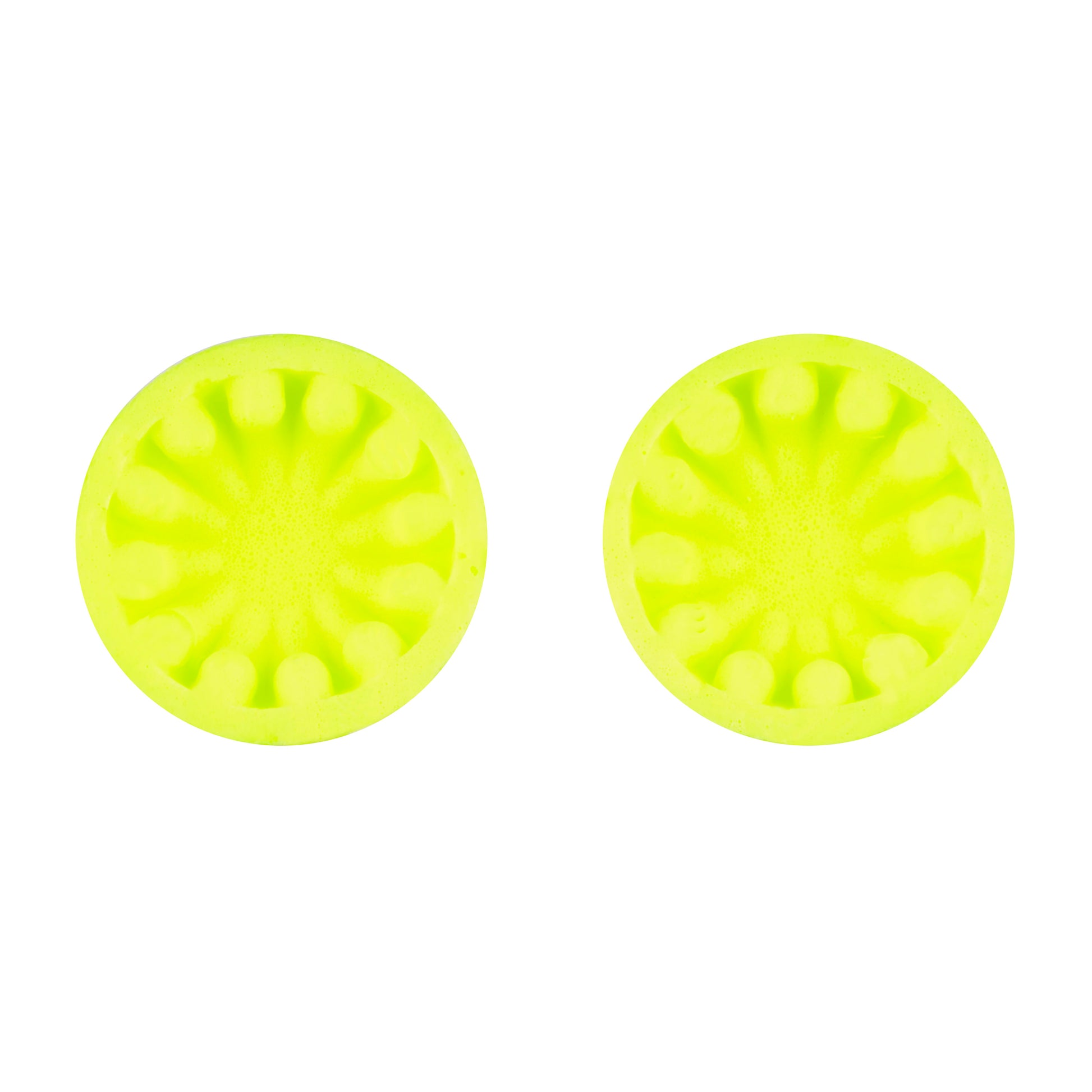 Zwei identische runde 3M™ Gehörschutzstöpsel E-A-Rsoft™ FX™ aus weichem Polyurethanschaum, gelb, SNR 37 dB, von 3M Deutschland GmbH, sind auf weißem Hintergrund für Lärmschutz in lauter Umgebung abgebildet.