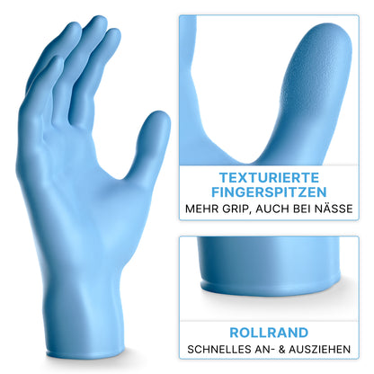 Il guanto monouso ARNOMED NITRIL BLUE XTRA STRONG di ARNOWA GmbH viene mostrato con primi piani delle sue punte delle dita testurizzate per una presa migliore e un bordo arrotolato per un facile inserimento e rimozione. I testi tedeschi spiegano le caratteristiche.