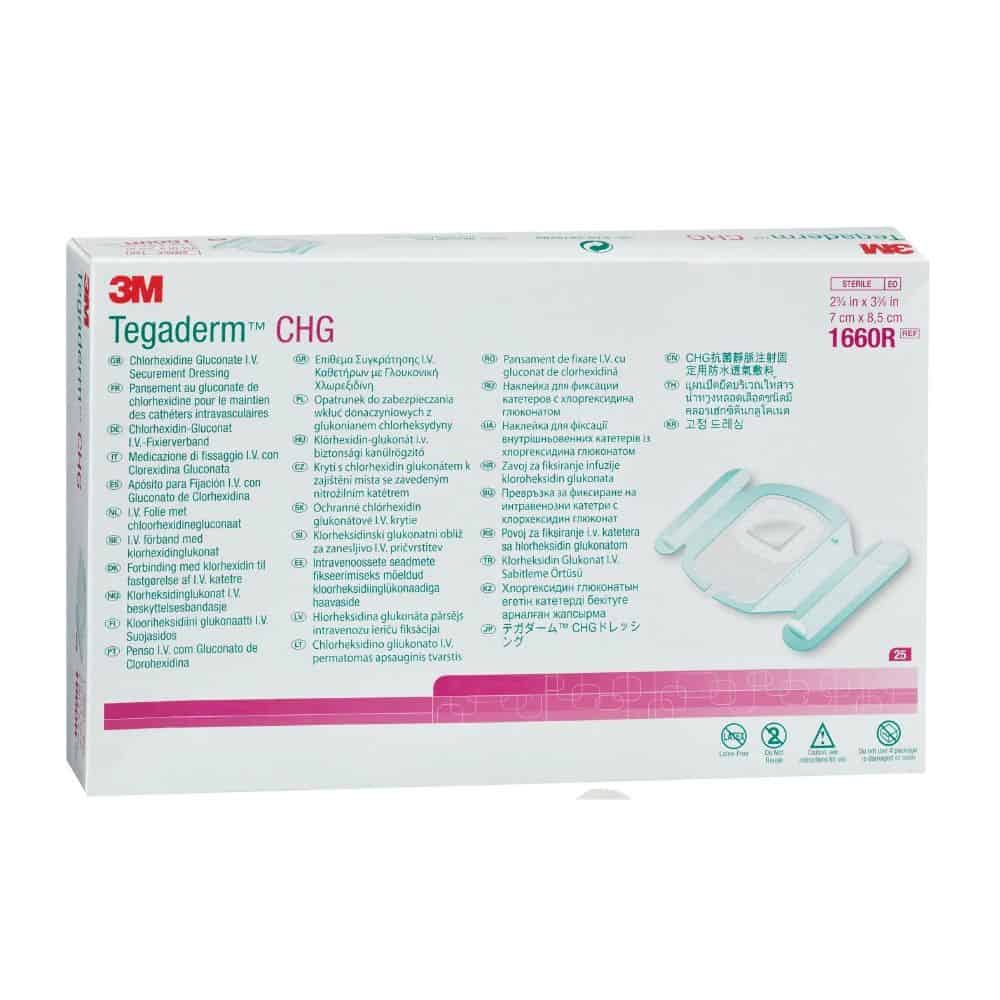 Una scatola rettangolare di 3M Tegaderm CHG Clorexidina Gluconato I.V. Medicazione Fissativa (7 x 8,5 cm) di Solventum Germany GmbH contiene istruzioni e specifiche in diverse lingue su un imballaggio prevalentemente bianco con accenti blu/rossi per la prevenzione delle infezioni da catetere.