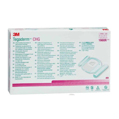 Una scatola rettangolare di 3M Tegaderm CHG Clorexidina Gluconato I.V. Medicazione Fissativa (7 x 8,5 cm) di Solventum Germany GmbH contiene istruzioni e specifiche in diverse lingue su un imballaggio prevalentemente bianco con accenti blu/rossi per la prevenzione delle infezioni da catetere.