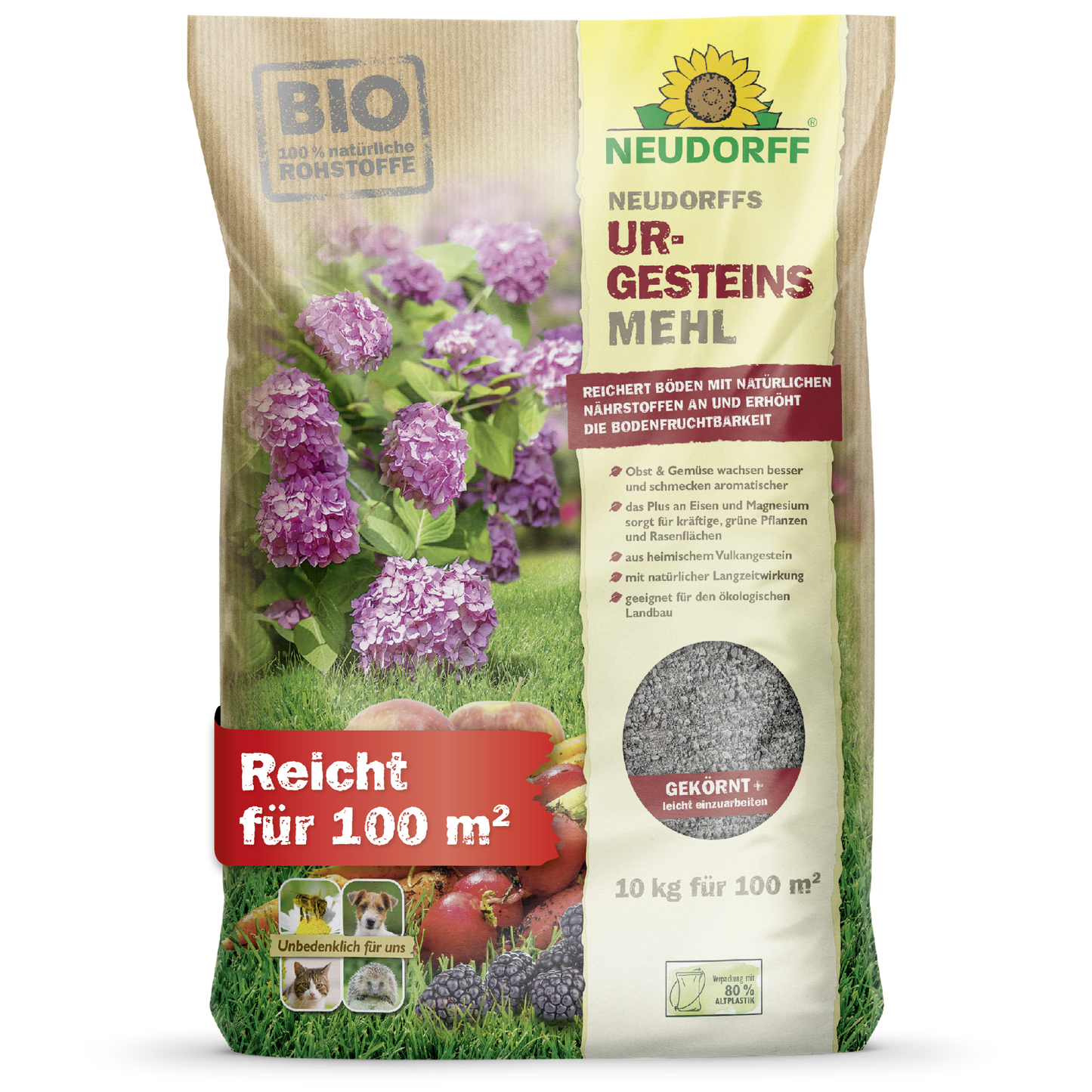 Un sacco da 10 kg di Farina di Roccia di Neudorff dal Neudorff Shop, etichettato per 100 m², con motivi di ortensie e bacche, fornisce nutrienti naturali per aumentare la fertilità del suolo e migliorare la qualità del terreno.