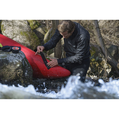 tesa Ultra Power Under Water - wasserfestes Klebeband - Dichtungsband, 1,5 m x 50 mm – Anwendung