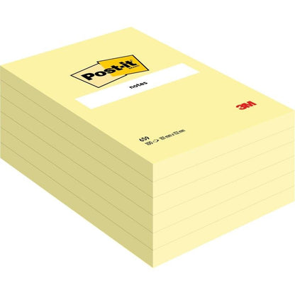 Una pila di nuovi, grandi, gialli Post-it® Notes (101 mm x 152 mm) della 3M Deutschland GmbH, con blocchi allineati ordinatamente e un'etichetta "notes" sopra.
