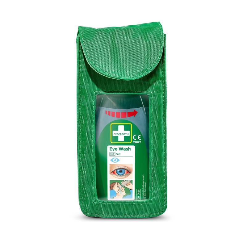 Una bottiglia di lavaggio oculare Cederroth verde in un astuccio Orkla Wound Care AB per il modello di borsa per lavaggio oculare Cederroth (Ref 7221). Con patta, etichetta frontale con immagine dell'occhio, istruzioni per l'uso e freccia di apertura. Adatto per astuccio Ref 7221.