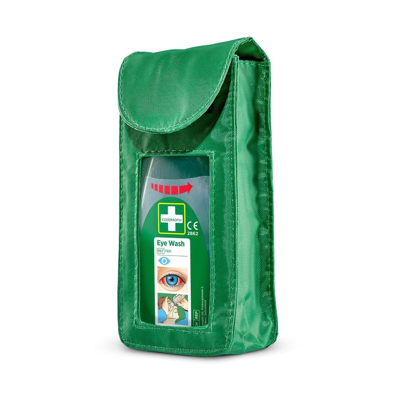 L'astuccio Orkla Wound Care AB per il modello di borsa per lavaggio oculare Cederroth (ref 7221) è una borsa di stoffa verde con una finestra trasparente, in cui la bottiglia di lavaggio oculare è visibile. La borsa ha una chiusura a patta e contiene istruzioni in inglese e in un'altra lingua.