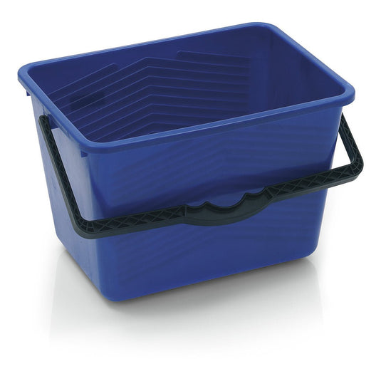 Il secchio per vernice Nölle Profi Brush da 14 litri, prodotto da Nölle Profi Brush Bürsten- & Pinseltechnik e.K., è un secchio rettangolare di colore blu con manico nero e scanalature laterali: ideale per lavori di tinteggiatura e ristrutturazione.