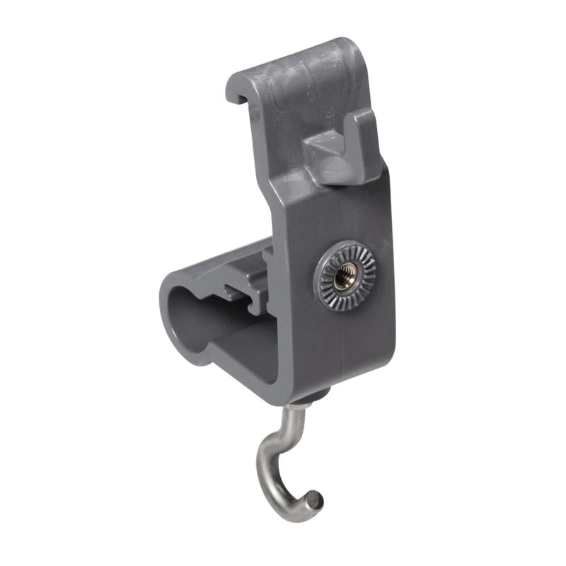 Der TASKI Zubehörhalter der Diversey Deutschland GmbH & Co. OHG ist ein grauer Hakenaufsatz aus Kunststoff und Metall mit Befestigungsschlitz und zentraler Metallschraube, der zum Anschließen oder Aufhängen von Gegenständen zur Organisation von Reinigungsutensilien konzipiert ist.