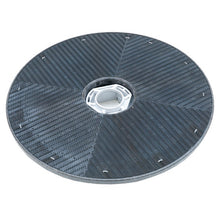 Il supporto per pad Harpoon-Grip Diversey (43 cm) è un portapad rotondo, strutturato e nero con mozzo centrale bianco da utilizzare con tamponi per pulizia e lucidatura, compatibile con swingo 1850 & 4000, raffigurato su sfondo bianco. Confezione: 1 pezzo.