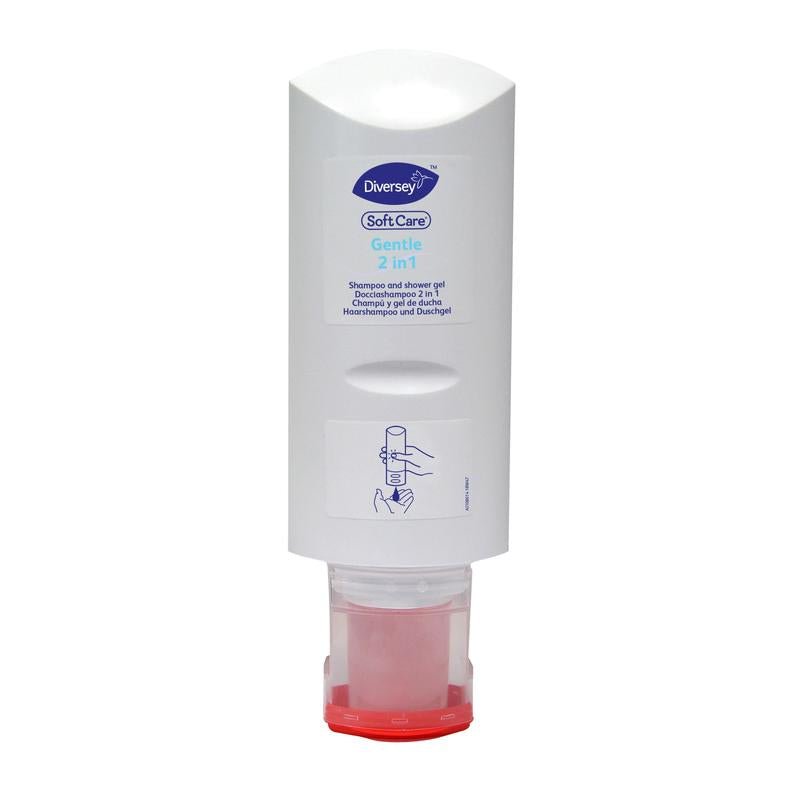Una bottiglia bianca da 300 ml di Soft Care Gentle 2in1 docciaschiuma e shampoo per capelli di Diversey Deutschland GmbH & Co. OHG, con tappo rosso, è raffigurata a testa in giù. L'etichetta frontale e l'indicazione della formula delicata sono visibili.