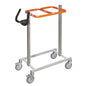 Il carrello base TASKI Nano di Diversey Deutschland GmbH & Co. OHG è un robusto carrello in metallo con quattro ruote girevoli, una struttura arancione e due maniglie nere - ideale come accessorio versatile per il Nano Trolley.