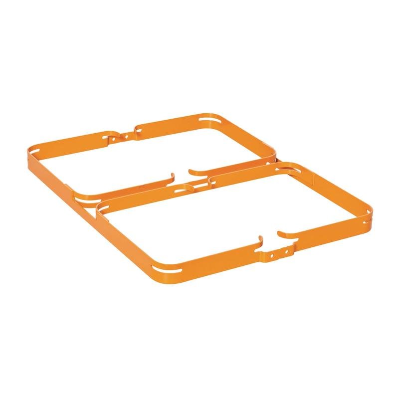 Il supporto per scatole di panni TASKI Nano di Diversey Deutschland GmbH & Co. OHG (Art.-Nr. 7518883) è un supporto in metallo arancione con angoli arrotondati per contenere i panni TASKI Nano durante la pulizia, raffigurato su sfondo bianco. Confezione: 1 pezzo.