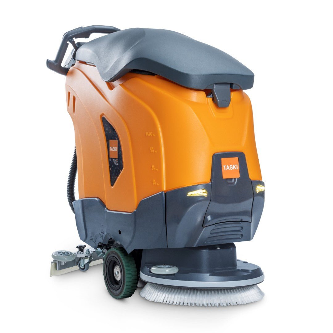 Il TASKI ULTIMAXX 1900 SD43 Performance BMS 40A EBU di Diversey Deutschland GmbH & Co. OHG è una macchina lavasciuga di nuova generazione con trazione a ruote, serbatoio da 43L e disco singolo da 43cm, ideale per la pulizia professionale di grandi superfici pavimentali.