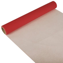 Un corridore da tavola parzialmente srotolato PAPSTAR, Tissue "ROYAL Collection" (3 m x 40 cm) della PAPSTAR GmbH è raffigurato diagonalmente su sfondo bianco e rivela il design rosso elegante e la semplice parte inferiore bianca.