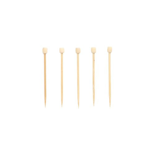 Cinque PAPSTAR 100 Fingerfood-Picker della PAPSTAR GmbH in bambù con piccoli quadrati di lavagna scrivibili come top sono disposti in una linea orizzontale su sfondo bianco.