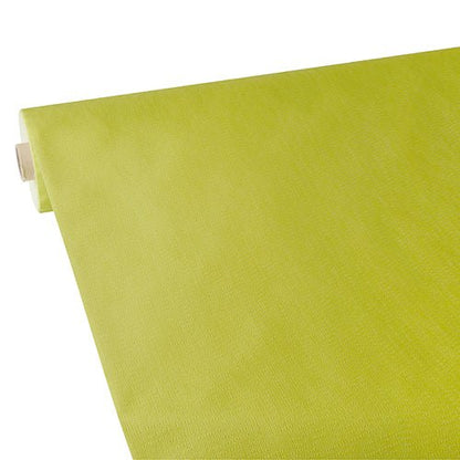 Un primo piano di una tovaglia Starpak parzialmente srotolata, simile al tessuto, tessuto non tessuto "soft selection plus" in verde chiaro è raffigurato su uno sfondo bianco.