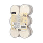 Una confezione in plastica trasparente con 12 lumini Starpak Maxi (Ø 55 mm, 20 mm, bianco) con circa 8 ore di durata della combustione, ciascuno in un portacandele in policarbonato. L'etichetta mostra marca, dettagli del prodotto, simboli di utilizzo, avvertenze di sicurezza e un codice a barre.