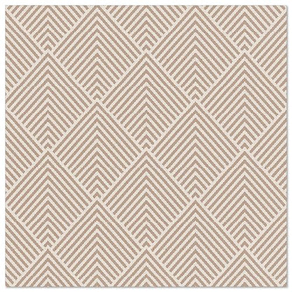Un tappeto quadrato con un motivo geometrico a rombi ripetuto in beige e crema, ispirato all'aspetto strutturato dei PAPSTAR 50 tovaglioli "ROYAL Collection" 1/4 piegato 40 x 40 cm marrone di PAPSTAR GmbH.