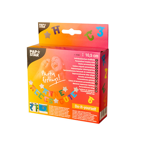 L'articolo fuori produzione PAPSTAR GmbH set di catene di saluti personalizzabili viene in una scatola colorata con lettere colorate, motivi allegri, testo multilingue e dettagli del prodotto inclusi dimensioni sulla parte anteriore.