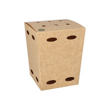 Una chiusa PAPSTAR 50 scatole di cartone per patatine fritte “pure” marroni (“100% Fair”) della PAPSTAR GmbH con fori di ventilazione laterali e superiori arrotondati, raffigurata su sfondo bianco, si distingue per il suo design semplice ed ecologico.
