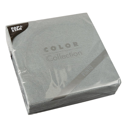 Una confezione sigillata di 30 tovaglioli della PAPSTAR GmbH, a 2 strati "PUNTO" 1/4 piega (38x38 cm) in confezione di plastica trasparente, ideale per la decorazione della tavola.