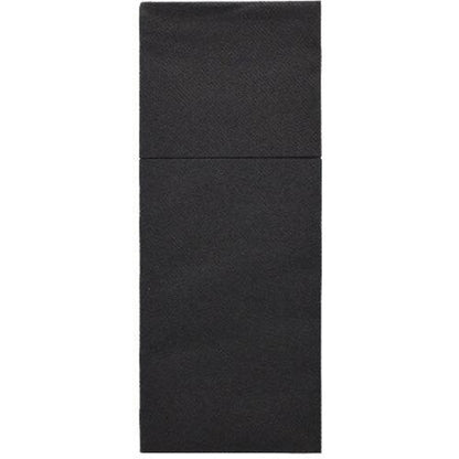 Le tasche per posate Starpak 100, Airlaid 40x48 cm con piega per posate, si distinguono per un elegante design rettangolare nero con una sottile divisione orizzontale e una superficie Airlaid strutturata, che ricorda decorazioni da tavola eleganti.