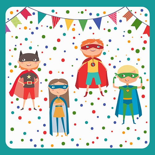 Quattro bambini cartoon come supereroi posano su sfondo bianco con coriandoli e bandierine. Completa la scena festosa con PAPSTAR 20 tovaglioli, 33x33 cm, 3 strati, di PAPSTAR GmbH - perfetti per ogni festa di supereroi!