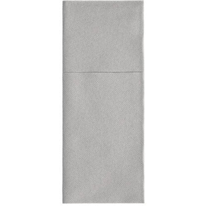 Le tasche per posate Starpak 100, Airlaid 40 cm x 48 cm con piega per posate, sono tovaglioli rettangolari grigio chiaro piegati in terzi con una piega superiore - ideali per decorazioni da tavola eleganti o come tasche per posate stilose.