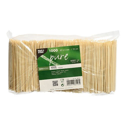 Una confezione sigillata con 1.000 PAPSTAR spiedini finger food in bambù "pure", 10 cm x 2,5 mm, di PAPSTAR GmbH. Etichetta bianco-verde con codice a barre. Ideali come spiedini finger food sostenibili per feste ed eventi.