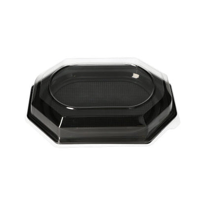 Il coperchio Starpak 10 per piatti da portata è un coperchio PET trasparente ottagonale per contenitori alimentari rettangolari neri in plastica, ideale per l'asporto, la conservazione e la freschezza. Immagine vuota su sfondo bianco. Marca: Starpak.
